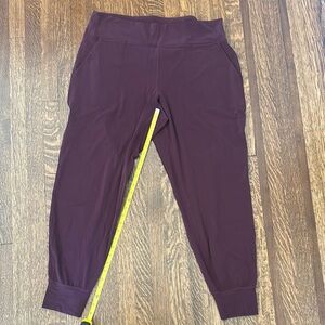 Lululemon Maroon align Jogger Pants size 16 26 inseam